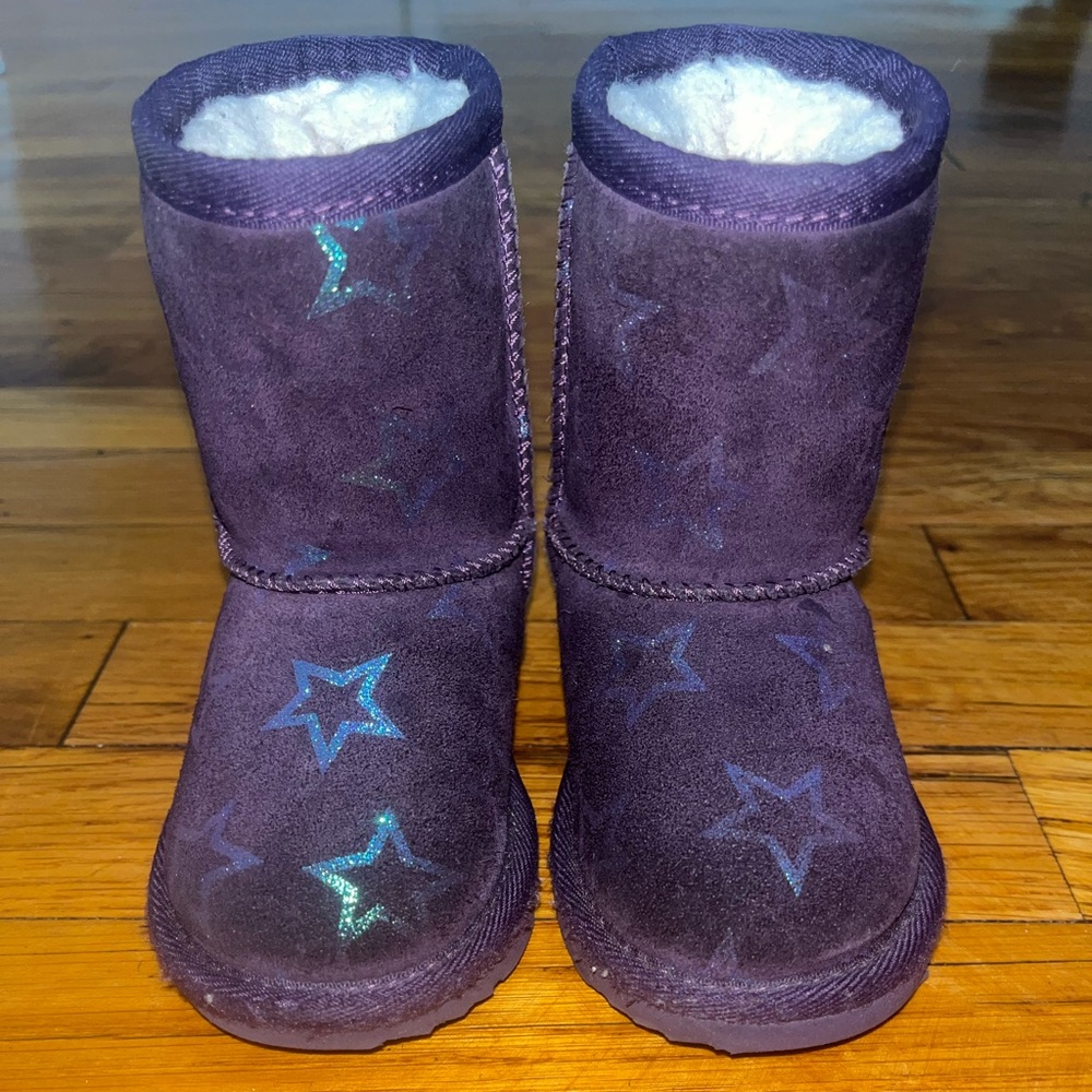 UGG Classic II Iridescent Stars
